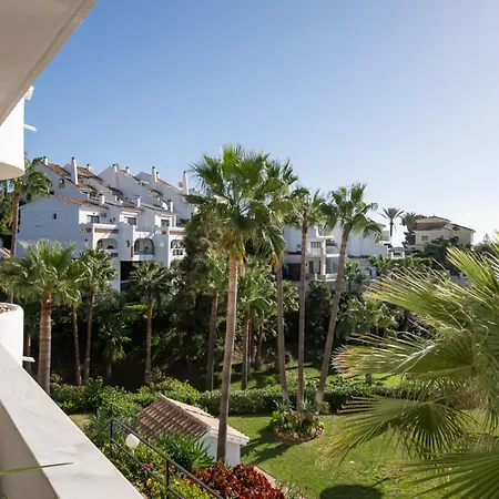 2 Beds In Calahonda With Golf And Apartment *