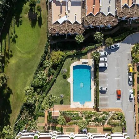 2 Beds In Calahonda With Golf And Apartment
