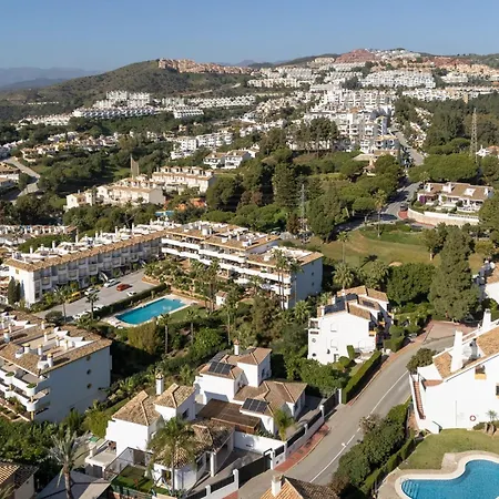 2 Beds In Calahonda With Golf And Apartment